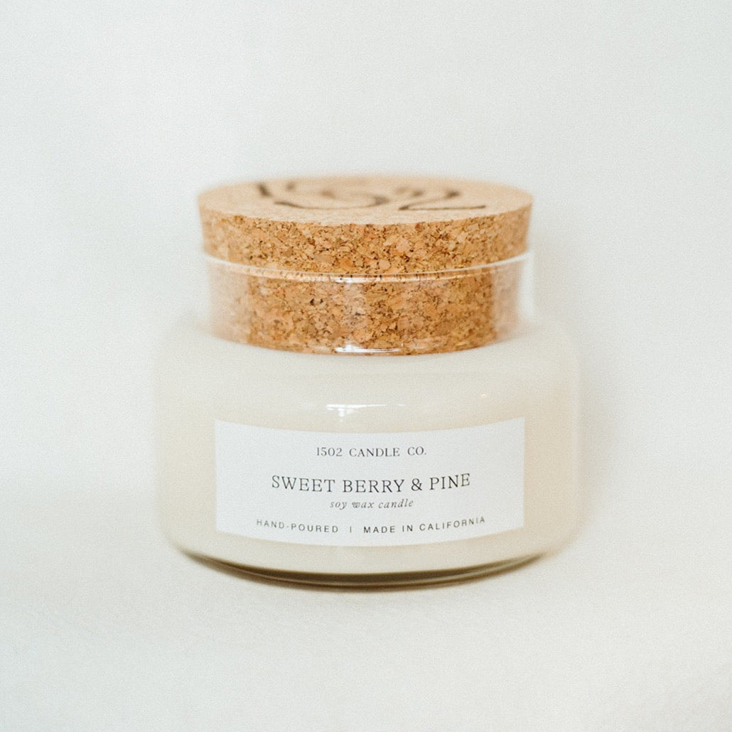 1502 Candle - Sweet Berry & Pine